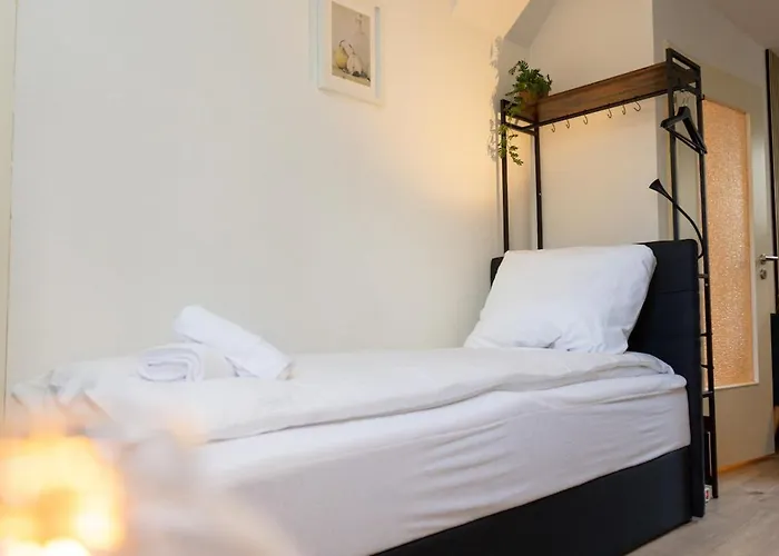 Wonderwall - - 5x Boxspringbed - Kitchen * Bremen