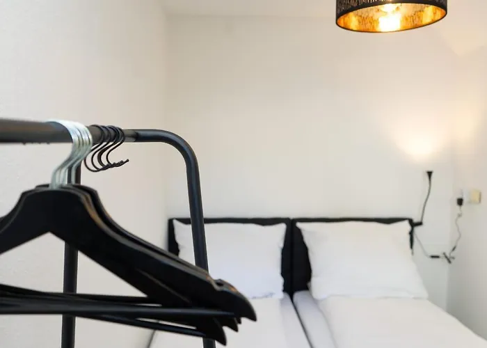 Wonderwall - - 5x Boxspringbed - Kitchen * Bremen