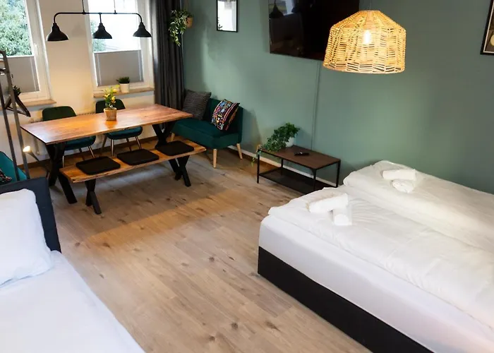 Wonderwall - - 5x Boxspringbed - Kitchen Bremen